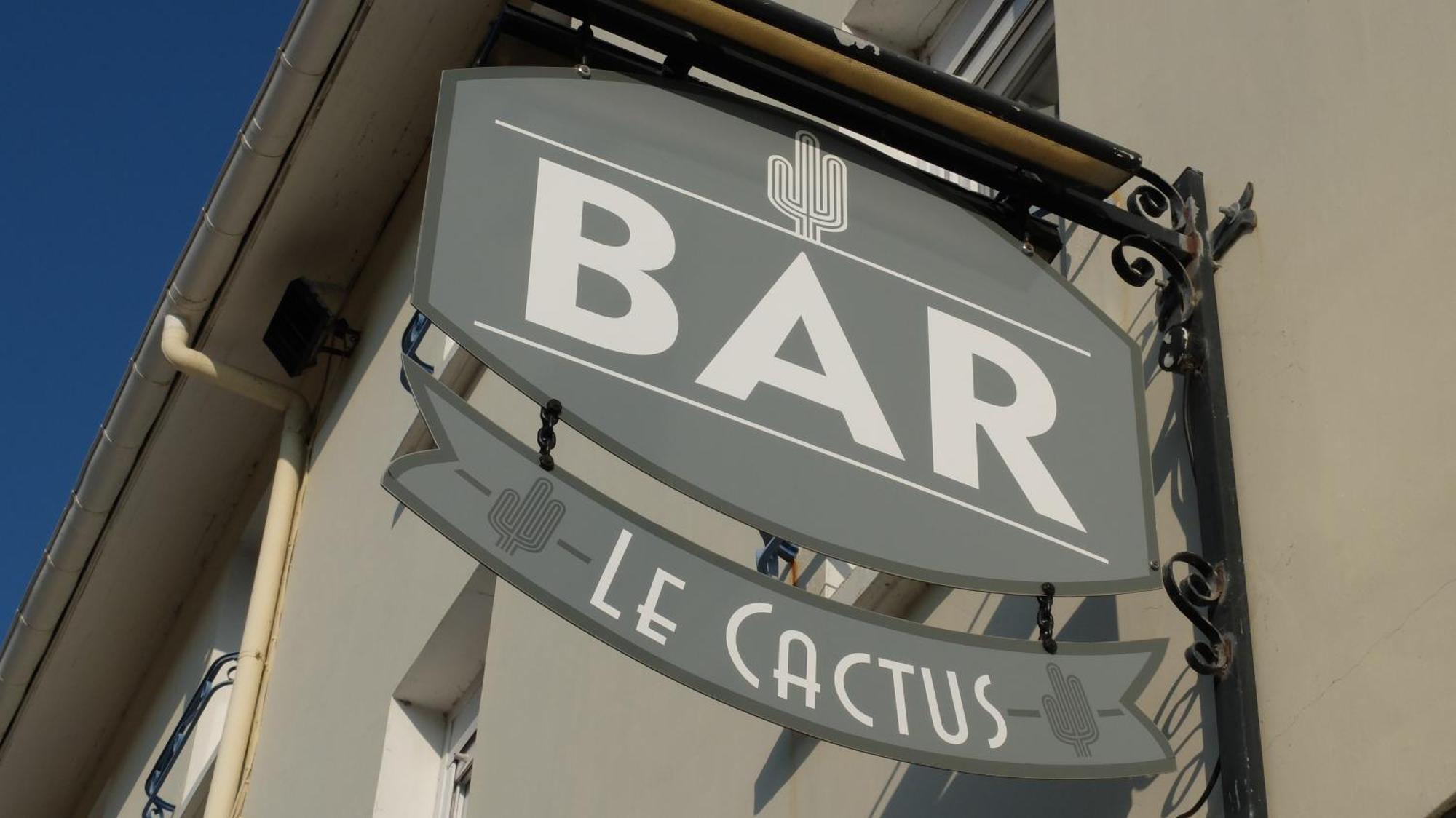Hotel Les Pins Saint-Trojan-les-Bains Exterior photo