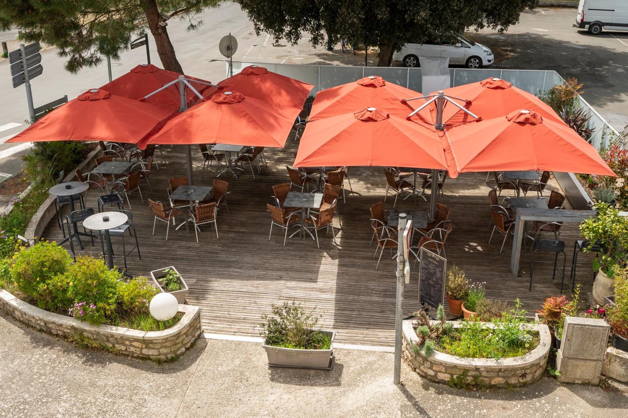 Hotel Les Pins Saint-Trojan-les-Bains Exterior photo