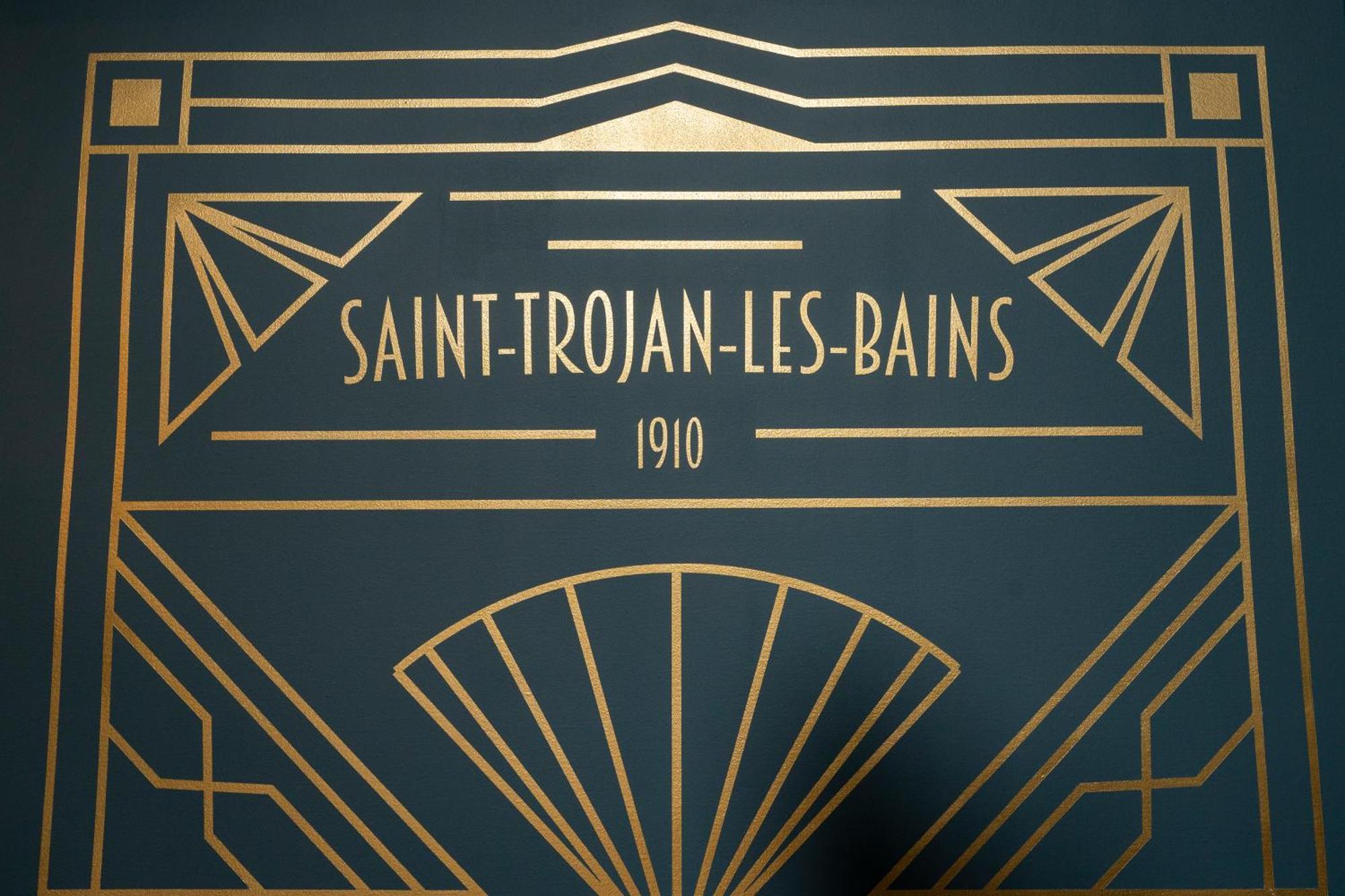 Hotel Les Pins Saint-Trojan-les-Bains Exterior photo